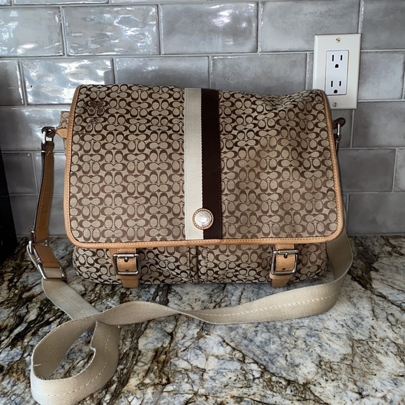 Coach Voyage Signature Messenger Bag - Picture 1 of 13